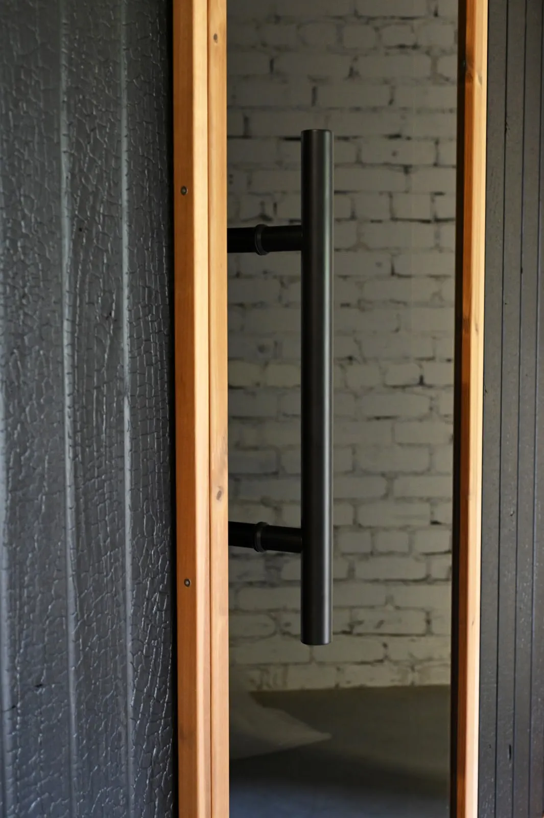 Chillfire Mulberry Black 6 Window sauna, view 8