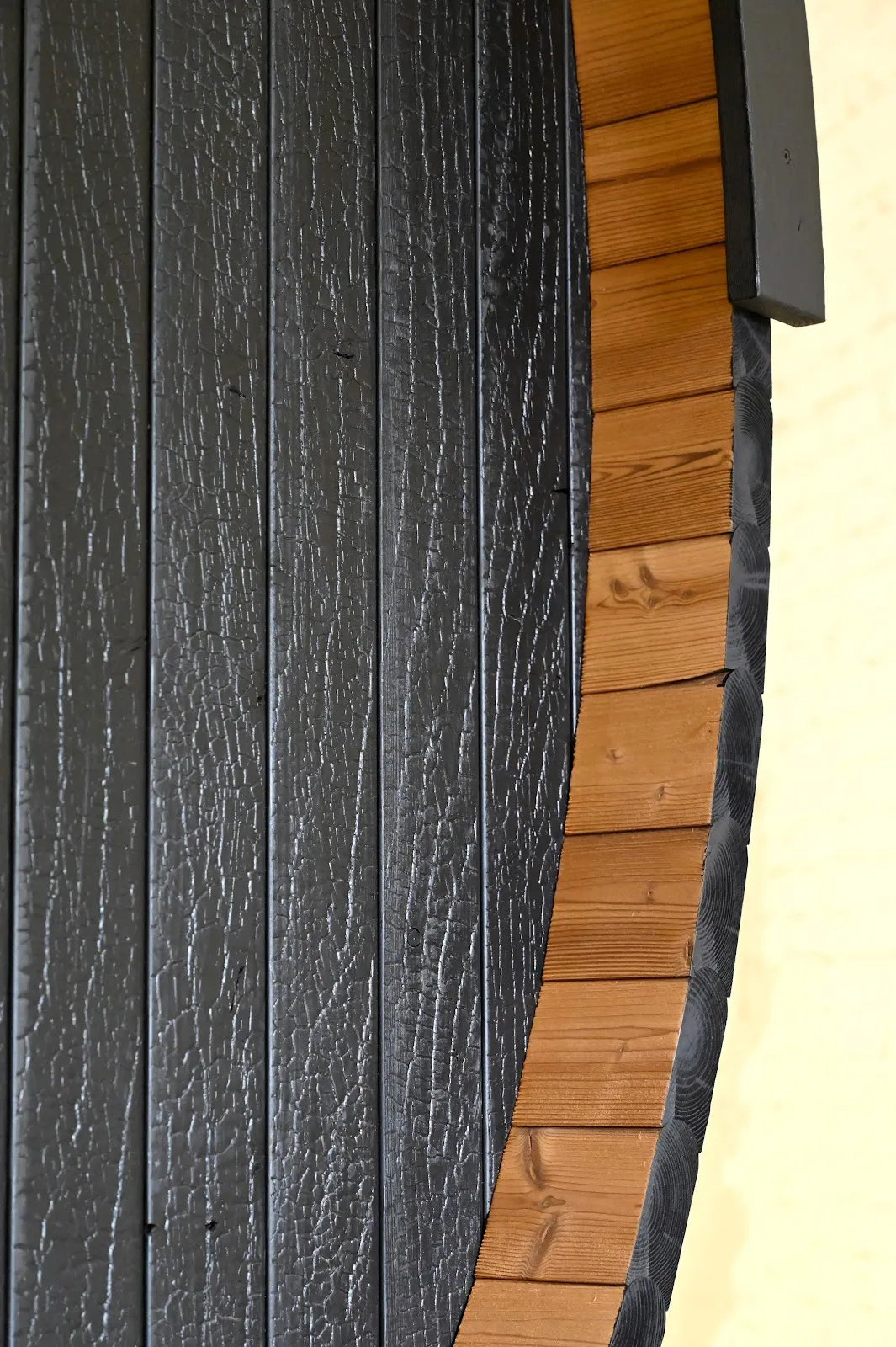 Chillfire Mulberry Black 6 Window sauna, view 7